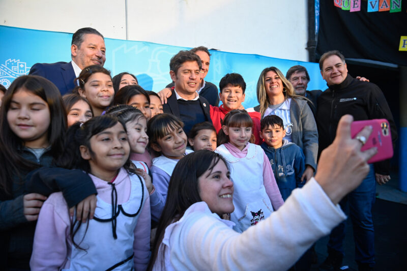 Kicillof inauguró las obras de ampliación de la Escuela Secundaria N° 50 en Merlo