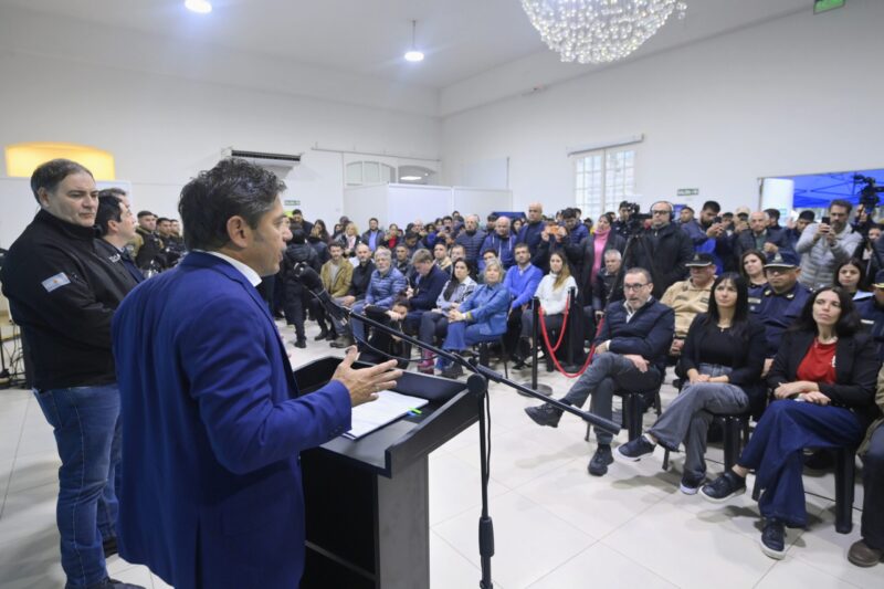 Kicillof y Katopodis inauguraron un nuevo Centro de Desarrollo Infantil8