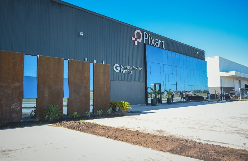 La primera computadora con IA de Latinoamérica se fabrica en Escobar 