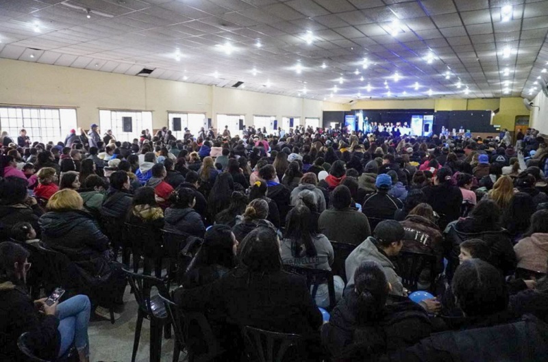 Mario Ishii celebro el día de auxiliar de la educación en José C. Paz