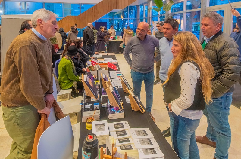 Miles de personas disfrutaron la Feria del Libro Regional de San Fernando