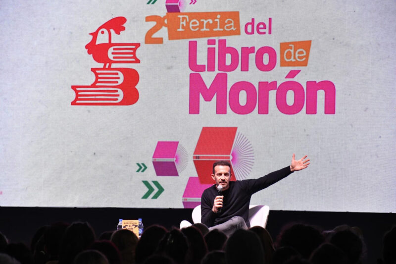 Miles de personas participaron de la 2da Feria del Libro en Morón
