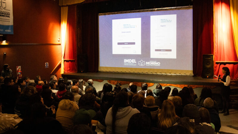 Moreno presentó el primer Registro y Censo local de la Economía Popular