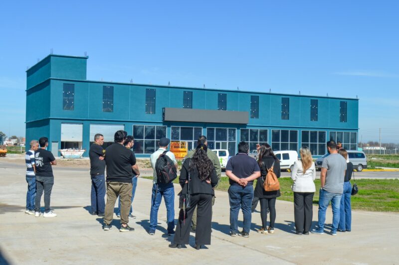 Reunión en la facultad de Ciencias, Tecnología, Innovación, Robótica, Ingeniería e IA por la Expo empleo 2025