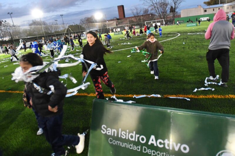 San Isidro inauguró una cancha de fútbol 11 de césped sintético en el Campo de Deportes de Beccar