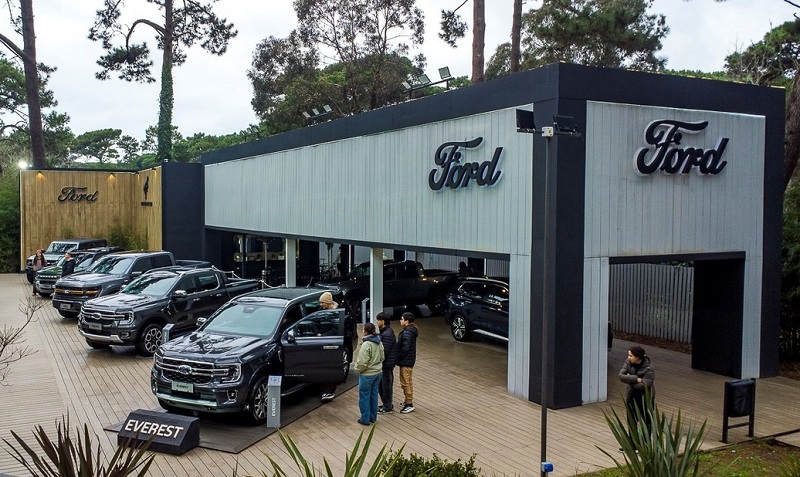 Los usuarios de Ford probaron la novedad del ovalo a puro off-road