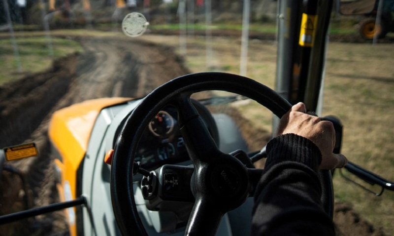 Valtra en La Rural con su amplia gama de productos