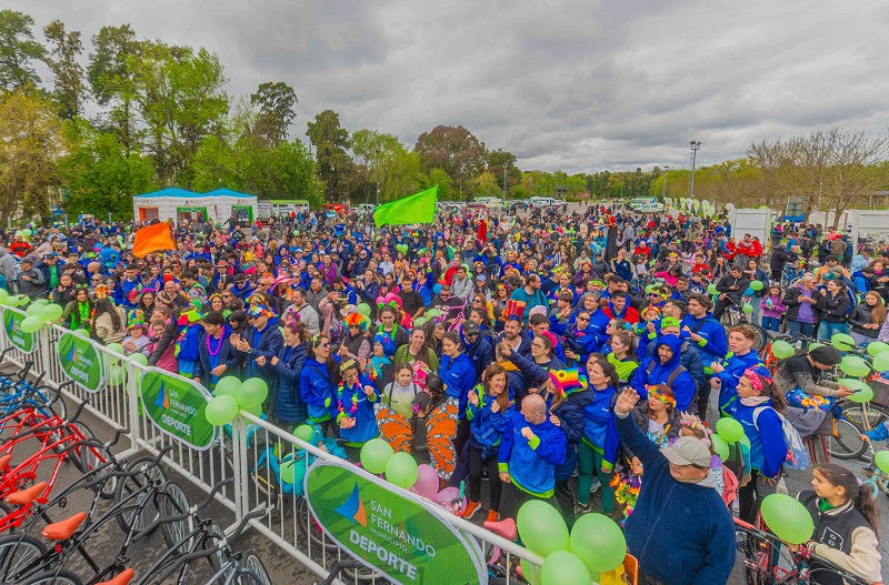 Una multitud de familias disfrutaron la Bicicleteada 2025 de San Fernando