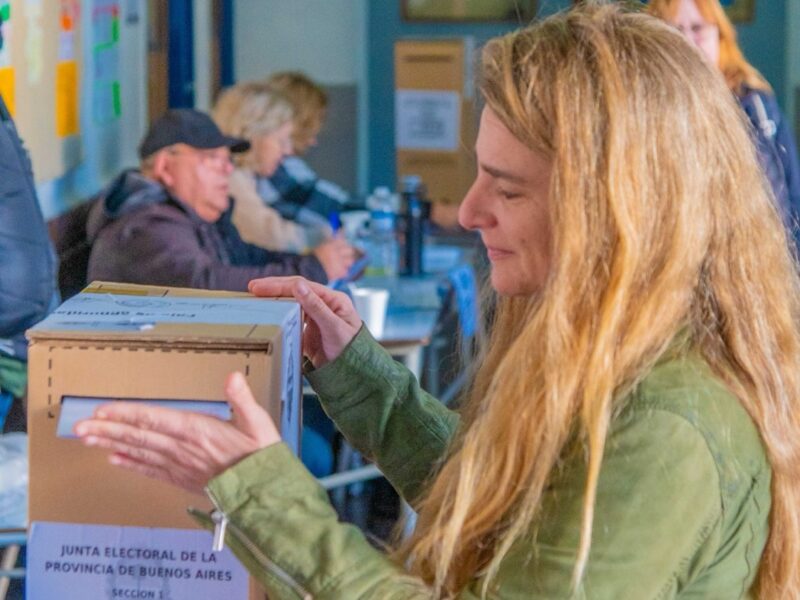 Juan y Eva Andreotti votaron en Victoria