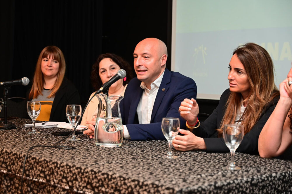 Escobar presentó ante UNICEF su Plan de Acción destinado a los niños, niñas y adolescentes