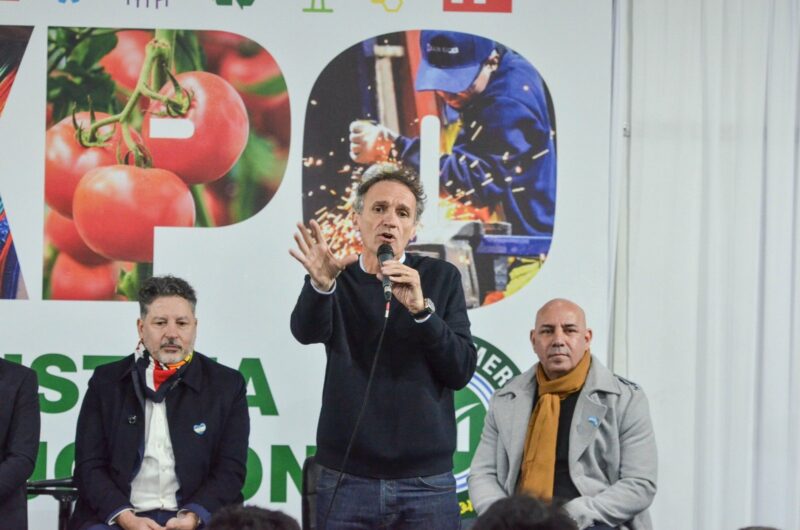 Kicillof visito la expo “Hecho en Merlo junto a Gustavo Menéndez en el cierre de la 1° sección