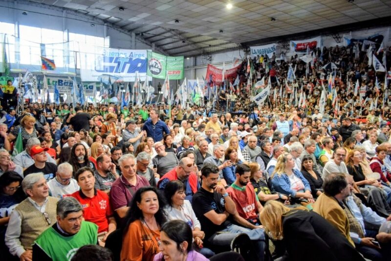 Axel Kicillof con sindicatos “Hay aroma a unidad de los trabajadores y a construcción de futuro”