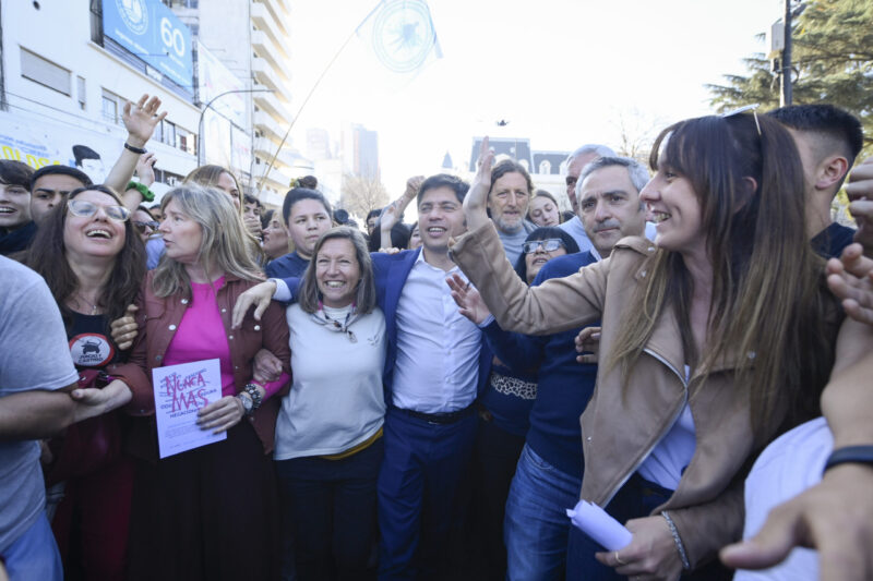 Kicillof participó de la marcha por el 49° aniversario de la Noche de los Lápices