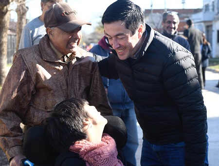 Leo Nardini finalizo su campaña recorriendo las localidades y hablando con los vecinos