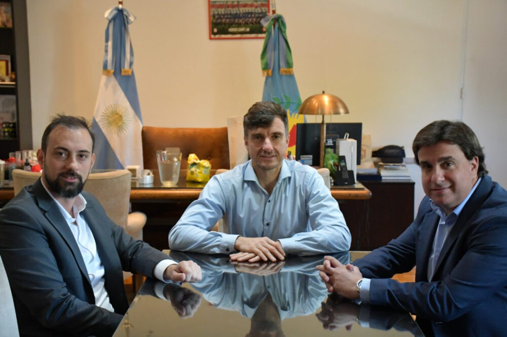 reunió con el grupo que realizará una importante inversión en Morón