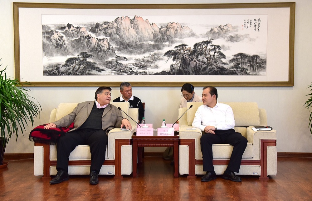 Mario Ishii profundiza lazos con China, avanzando la cooperación industrial y comercial