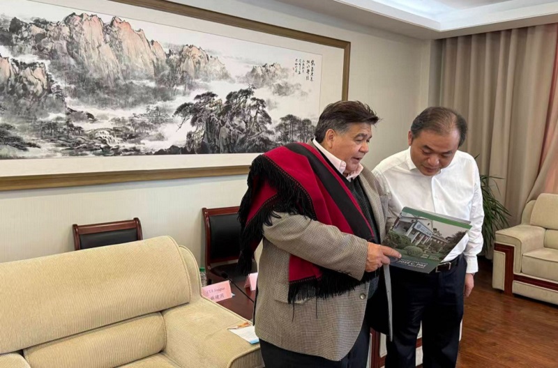 Mario Ishii profundiza lazos con China, avanzando la cooperación industrial y comercial