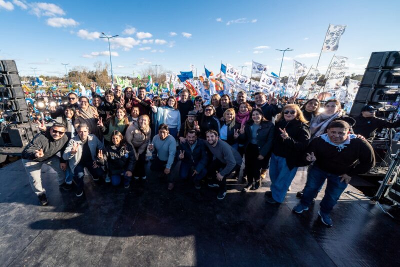 Mariel Fernández y Gabriel Katopodis cerraron la campaña de Fuerza Patria en Moreno
