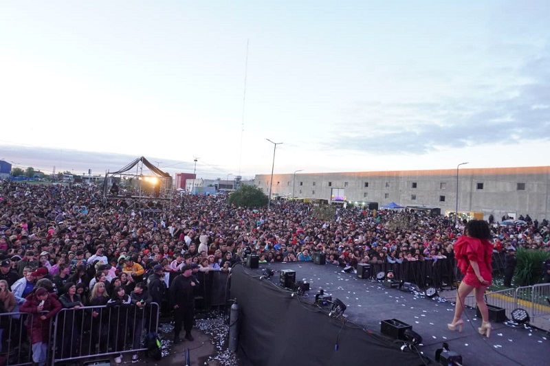 Mario Ishii participo de la masiva convocatoria del festejo por el día de la primavera