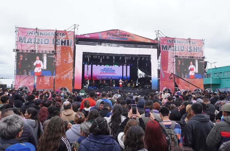 Mario Ishii participo de la masiva convocatoria del festejo por el día de la primavera