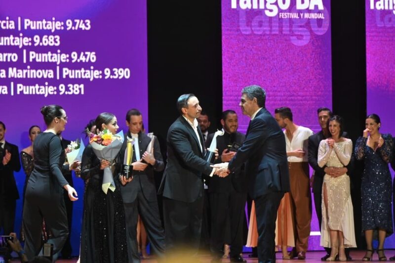 Una pareja de la Ciudad ganó el Campeonato Mundial de Tango entre finalistas de 50 países
