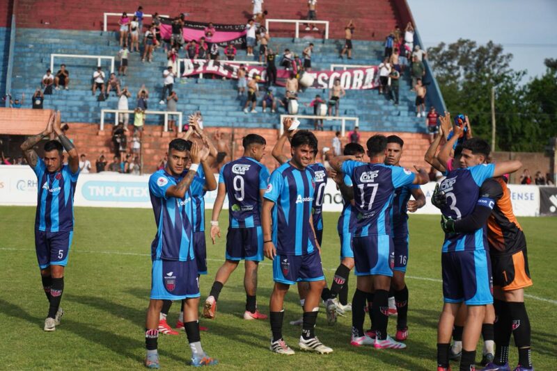 Contundente triunfo de Atlético Escobar en su histórico debut en el Torneo Regional Federal