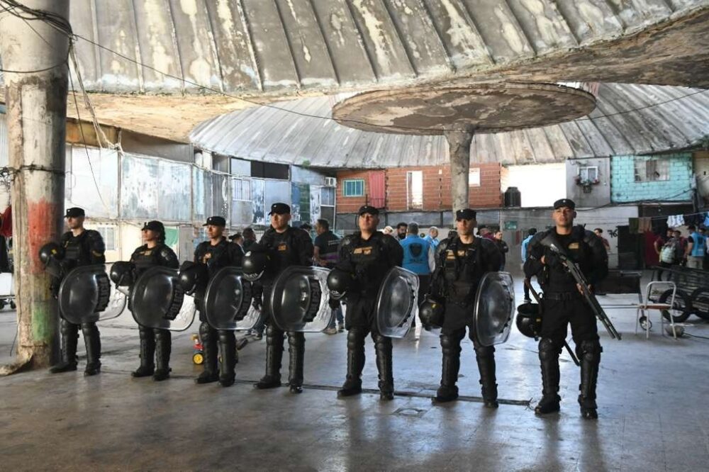 Desalojo 477 la Ciudad liberó en Nueva Pompeya la “Galería del terror”, que estaba usurpada hace 20 años