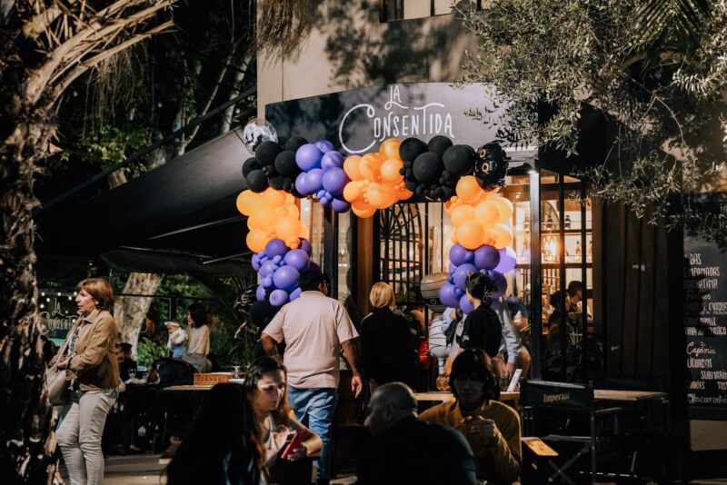 Escobar festeja Halloween descuentos en comercios, golosinas, shows musicales y el Cine Italia Embrujado