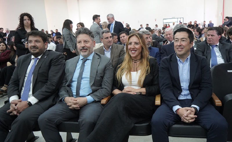 Gustavo Soos asumió como rector de la Universidad Nacional del Oeste