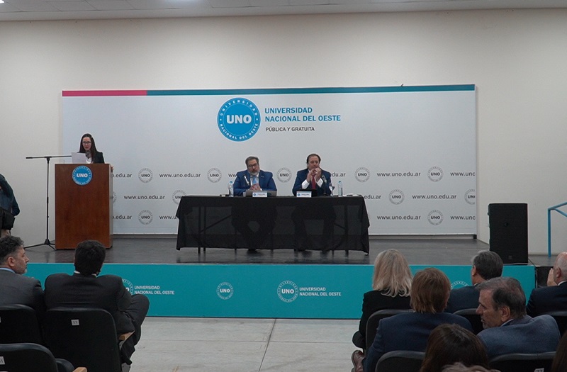 Gustavo Soos asumió como rector de la Universidad Nacional del Oeste