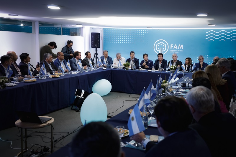 Kicillof participó de la asamblea de la <a href=