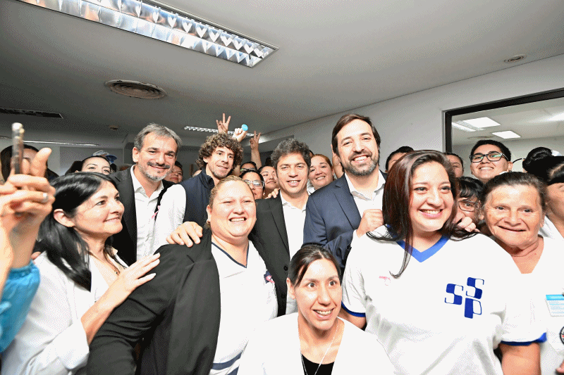Kicillof junto a Kreplak y el intendente Juan Andreotti recorrieron la sala de mamografía del Hospital Petrona V. Cordero