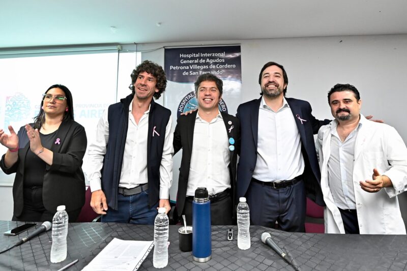 Kicillof junto a Kreplak y el intendente Juan Andreotti recorrieron la sala de mamografía del Hospital Petrona V. Cordero
