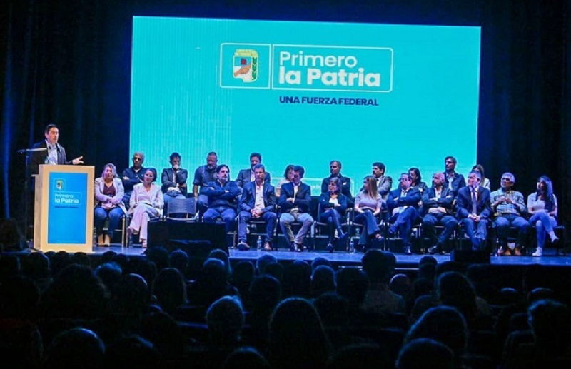 Leo Nardini participo del lanzamiento de la agrupación nacional "Primero la Patria"
