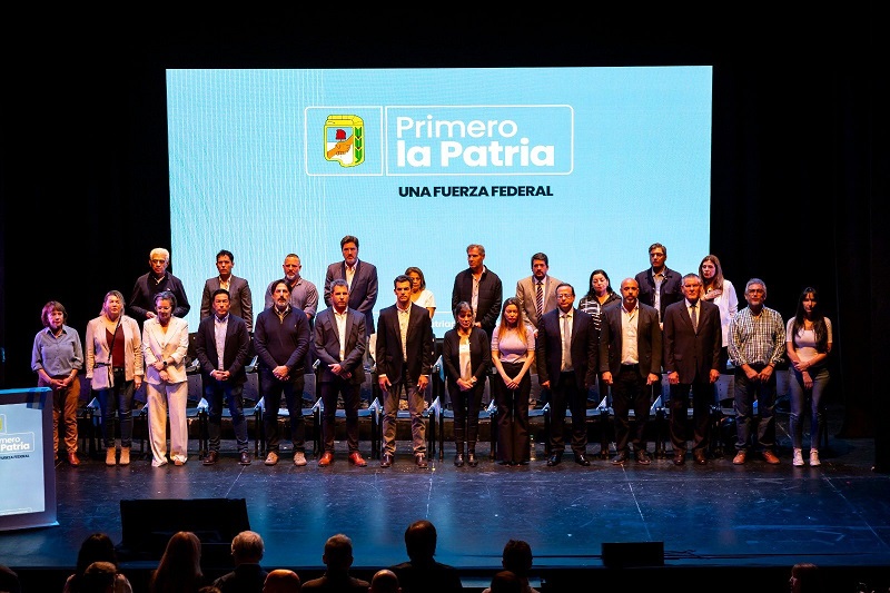 Leo Nardini participo del lanzamiento de la agrupación nacional "Primero la Patria"