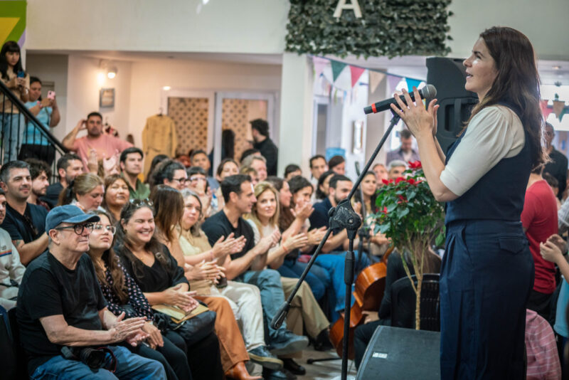 Mariel Fernández recibió a Silvio Rodríguez en Moreno