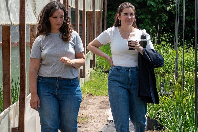 Mariel Fernández visito el centro de día Caveri para adultos mayores