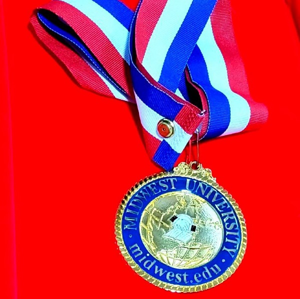 Mario Ishii fue distinguido el la Rep. de Corea por su compromiso con la educación