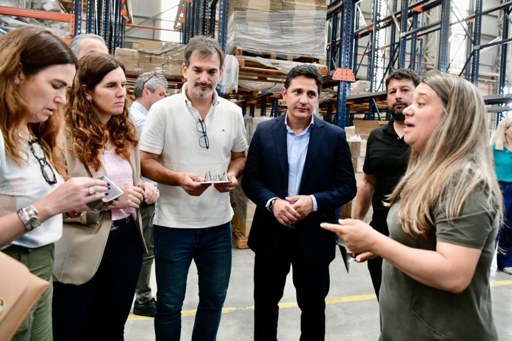 Martín Marinucci junto a Jimena López y Sebastián Galmarini recorrieron el Parque Industrial de Morón