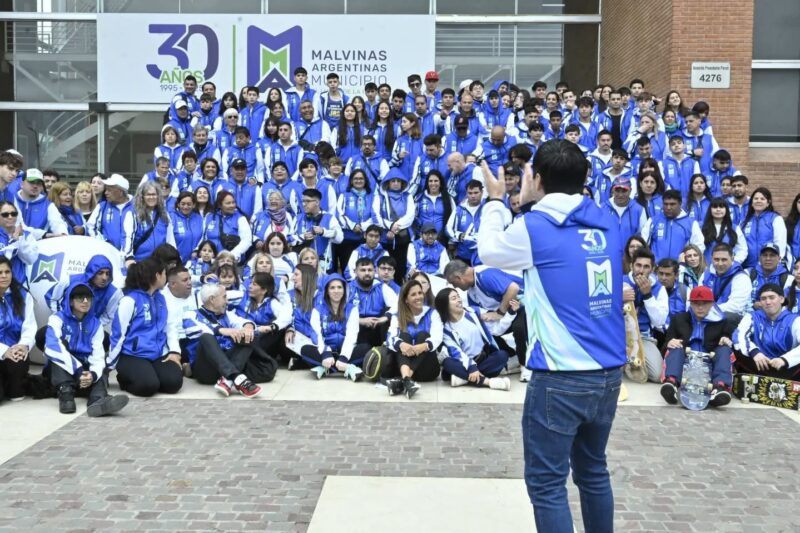 Nardini despidió a la delegación malvinense rumbo a la final de los Juegos Bonaerenses