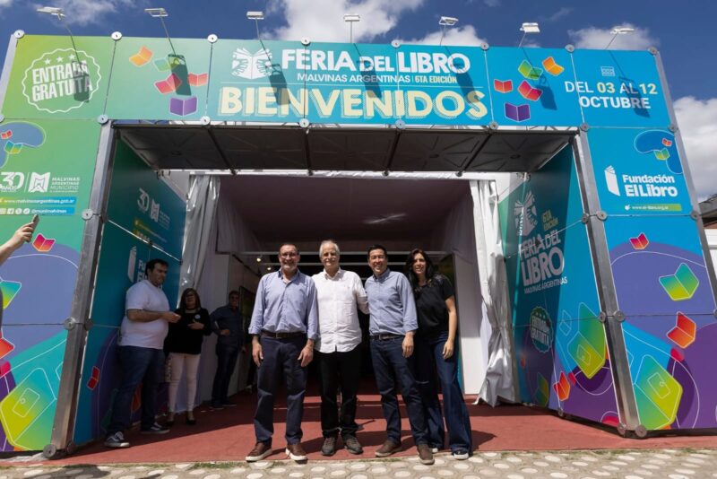 Nardini y Taiana recorrieron la Feria del Libro de Malvinas Argentinas