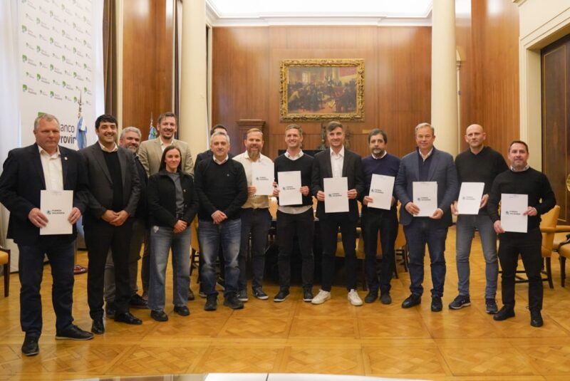 Pablo Descalzo firmó un convenio con Fuerza Solidaria para fortalecer el desarrollo social en el distrito