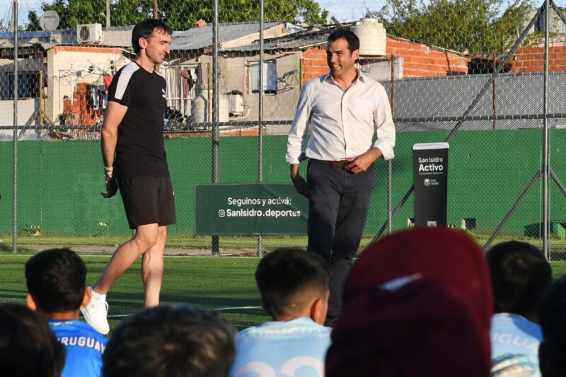 San Isidro abrió una Escuela Municipal de Arqueros para promocionar el deporte entre los más chicos