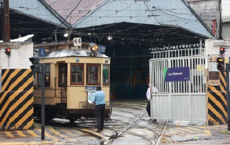 El tranvía de Caballito un viaje al pasado con gran cantidad de público