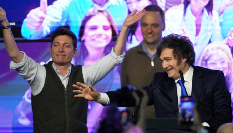 Triunfo de Milei: ganó con el 40% en casi todo el país