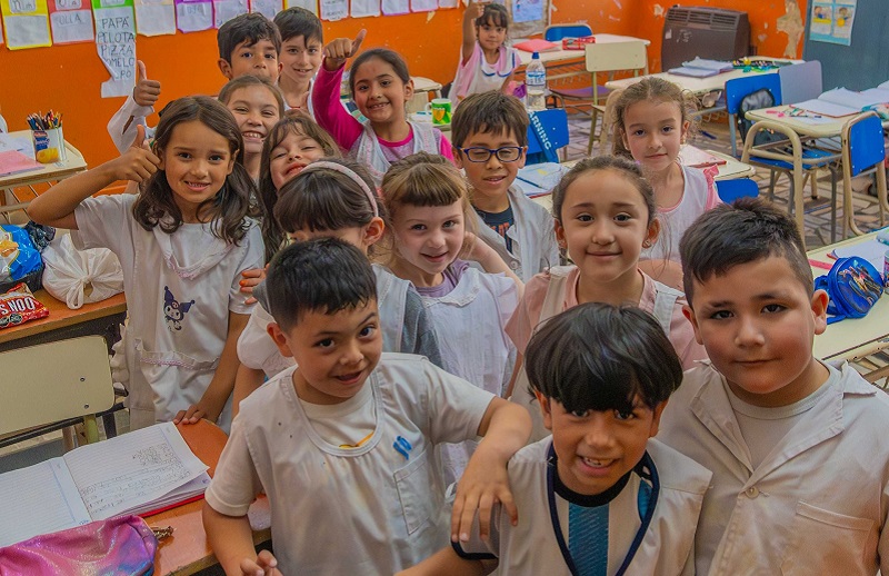 Juan Andreotti anunció cuáles son las 7 escuelas que el Municipio renovará durante el verano