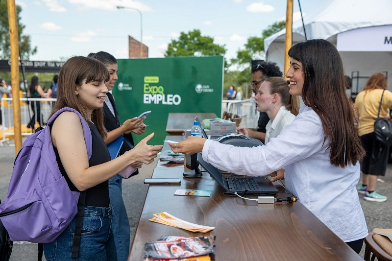 Ante 2.500 personas en Expo Empleo, San Isidro lanzó su nuevo portal para conectar a vecinos con ofertas laborales