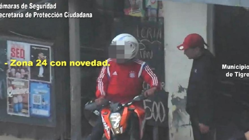 Circulaba con una moto sin patente por Benavídez y fue detenido por el COT