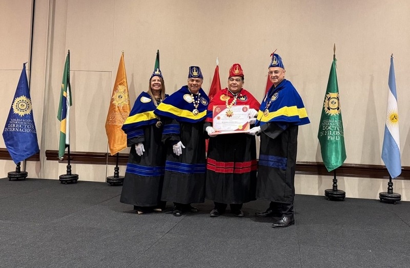 El Intendente Mario Ishii fue convocado a integrar oficialmente el Colegio Internacional de Doctores en Lima, Peru