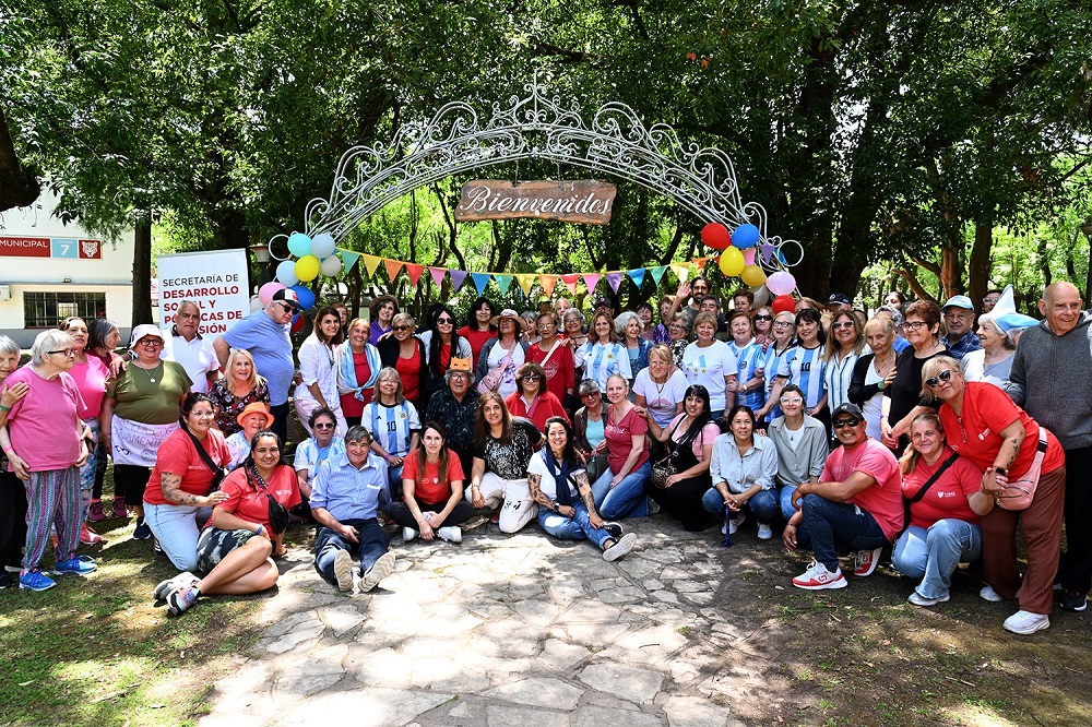 El Municipio de Tigre organizó una jornada recreativa para adultos mayores